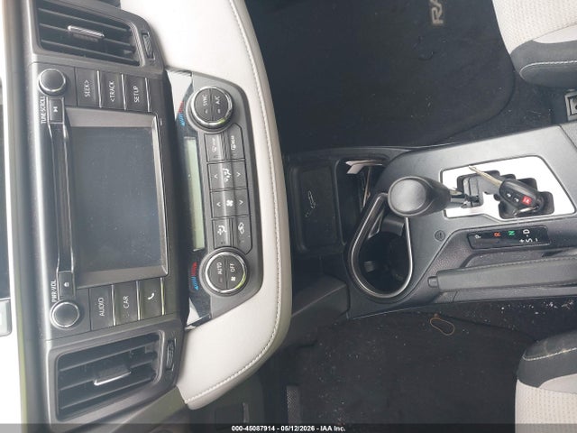 Auction sale of the 2017 Toyota Rav4 Xle, vin: JTMWFREV2HD106665, lot number: 45087914