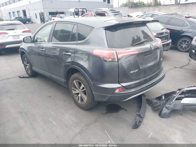 Auction sale of the 2017 Toyota Rav4 Xle, vin: JTMWFREV2HD106665, lot number: 45087914
