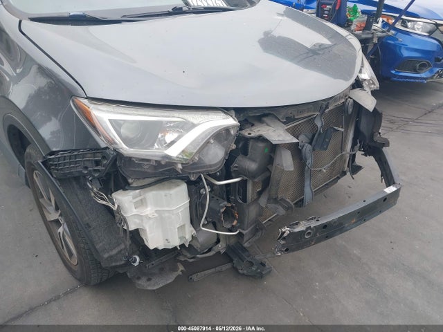 Auction sale of the 2017 Toyota Rav4 Xle, vin: JTMWFREV2HD106665, lot number: 45087914