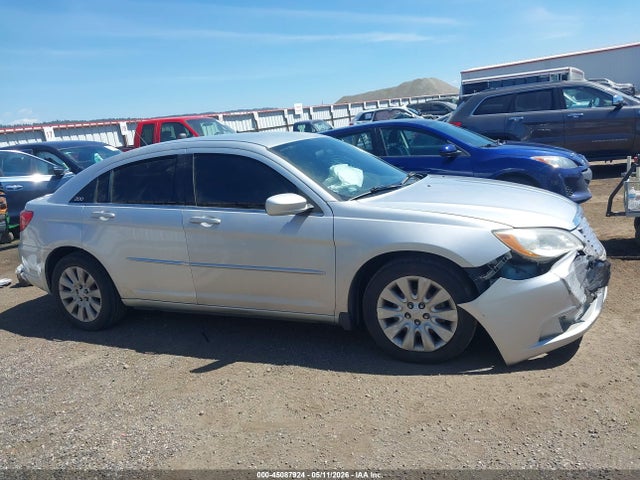 2012 Chrysler 200 Lx მანქანა იყიდება აუქციონზე, vin: 1C3CCBAG7CN246258, აუქციონის ნომერი: 45087924