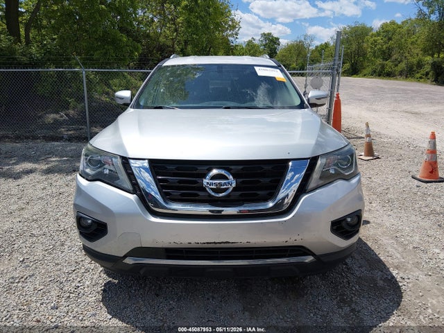 45087953 :رقم المزاد ، 5N1DR2MNXJC668473 vin ، 2018 Nissan Pathfinder Sv مزاد بيع