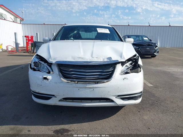 45087968 :رقم المزاد ، 1C3BC1FB9BN626428 vin ، 2011 Chrysler 200 Touring مزاد بيع