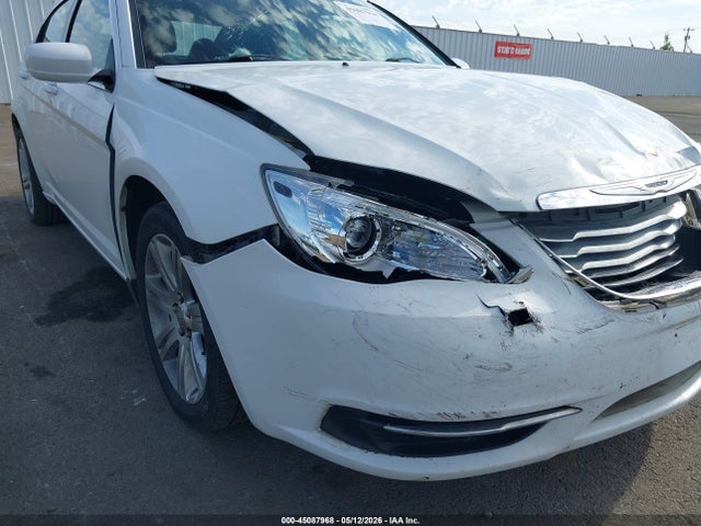 45087968 :رقم المزاد ، 1C3BC1FB9BN626428 vin ، 2011 Chrysler 200 Touring مزاد بيع