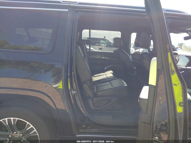 Продажа на аукционе авто 2023 Jeep Wagoneer L Series Ii 4x4, vin: 1C4SJSBPXPS549358, номер лота: 45087972