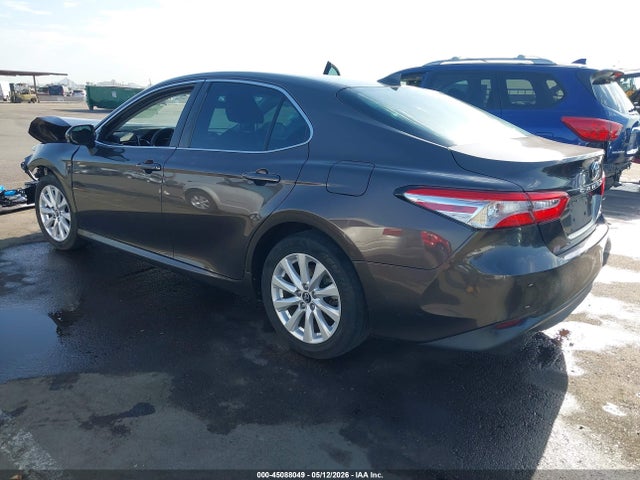 Toyota CAMRY LE 2020 4T1C11AK6LU933877 Image 3