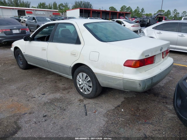 2001 Toyota Camry Le მანქანა იყიდება აუქციონზე, vin: JT2BG22K110576012, აუქციონის ნომერი: 45088073