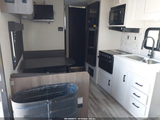 45088078 :رقم المزاد ، 58TBP0BN6R77F3072 vin ، 2024 Highland Ridge 26bhw مزاد بيع