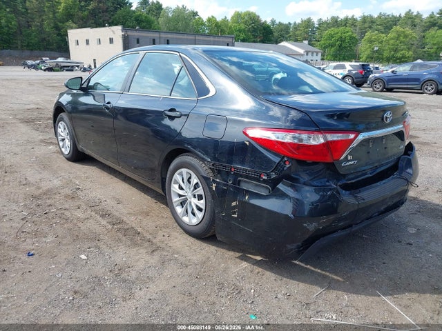 45088149 :رقم المزاد ، 4T1BF1FKXHU659886 vin ، 2017 Toyota Camry Le مزاد بيع