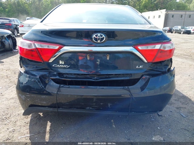 45088149 :رقم المزاد ، 4T1BF1FKXHU659886 vin ، 2017 Toyota Camry Le مزاد بيع