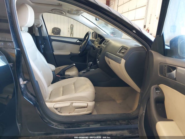 3VWD67AJ5GM398309 Volkswagen Jetta 1.4t Se