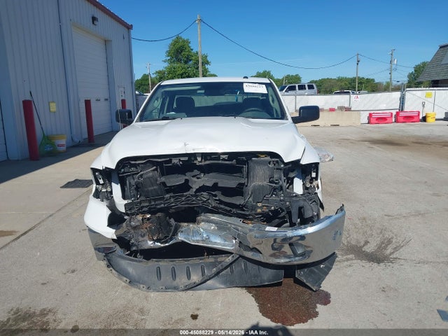 45088229 :رقم المزاد ، 3C6JR7EG3FG586097 vin ، 2015 Ram 1500 Big Horn مزاد بيع