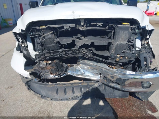45088229 :رقم المزاد ، 3C6JR7EG3FG586097 vin ، 2015 Ram 1500 Big Horn مزاد بيع