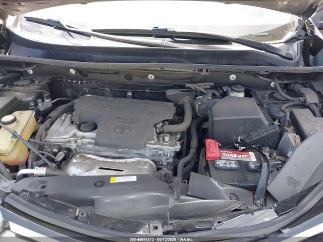 2T3ZFREV1JW478634 Toyota RAV4 LE