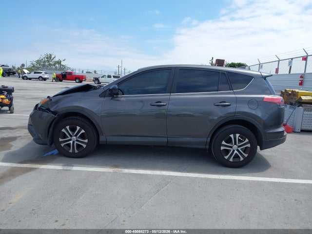 2T3ZFREV1JW478634 Toyota RAV4 LE