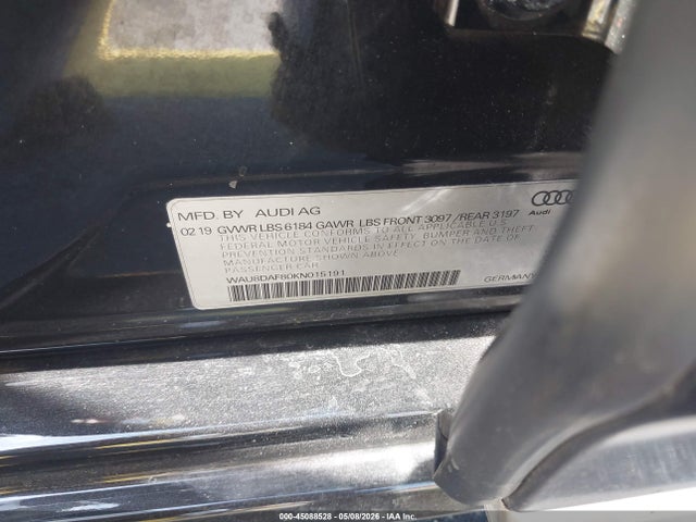 45088528 :رقم المزاد ، WAU8DAF80KN015191 vin ، 2019 Audi A8 L 55 مزاد بيع
