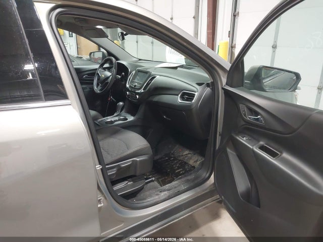 3GNAXSEV0JS554429 Chevrolet EQUINOX LT