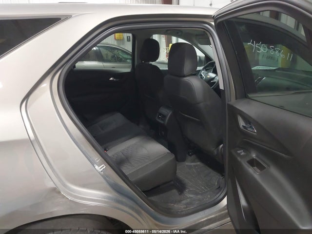 3GNAXSEV0JS554429 Chevrolet EQUINOX LT