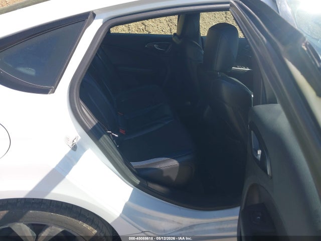 Продаж на аукціоні авто 2015 Chrysler 200 S, vin: 1C3CCCBB3FN678651, номер лоту: 45088618