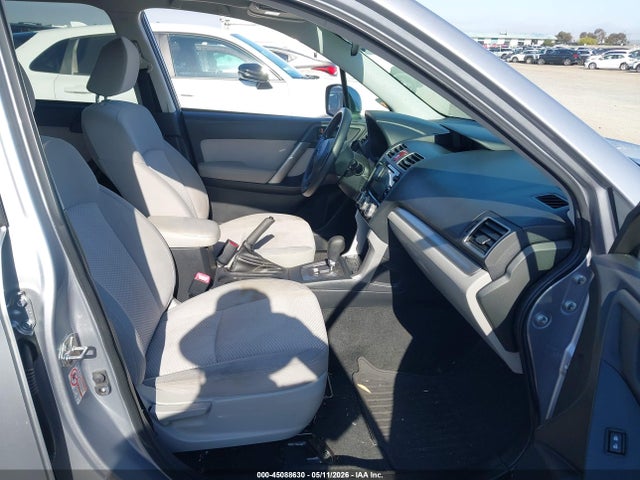 JF2SJADC9GH438576 Subaru Forester 2.5i Premium