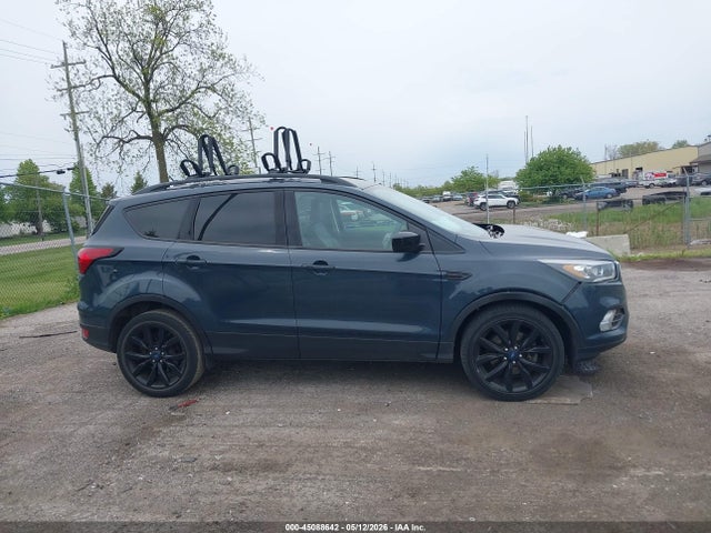 Продажа на аукционе авто 2019 Ford Escape Se, vin: 1FMCU9GD1KUC00374, номер лота: 45088642