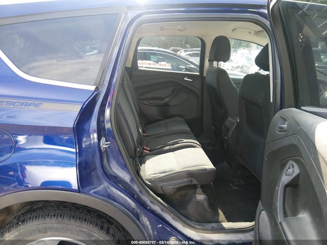 45088707 :رقم المزاد ، 1FMCU0G95GUB23863 vin ، 2016 Ford Escape Se مزاد بيع