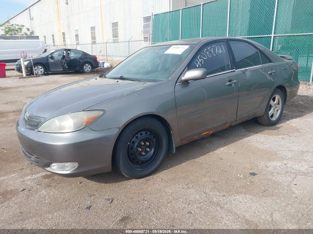 45088721 :رقم المزاد ، 4T1BF30KX2U538030 vin ، 2002 Toyota Camry Se مزاد بيع
