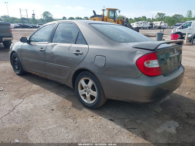 45088721 :رقم المزاد ، 4T1BF30KX2U538030 vin ، 2002 Toyota Camry Se مزاد بيع