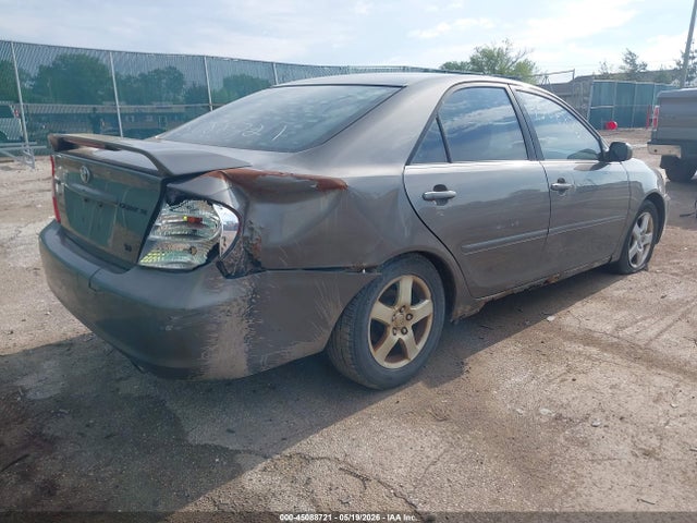 45088721 :رقم المزاد ، 4T1BF30KX2U538030 vin ، 2002 Toyota Camry Se مزاد بيع