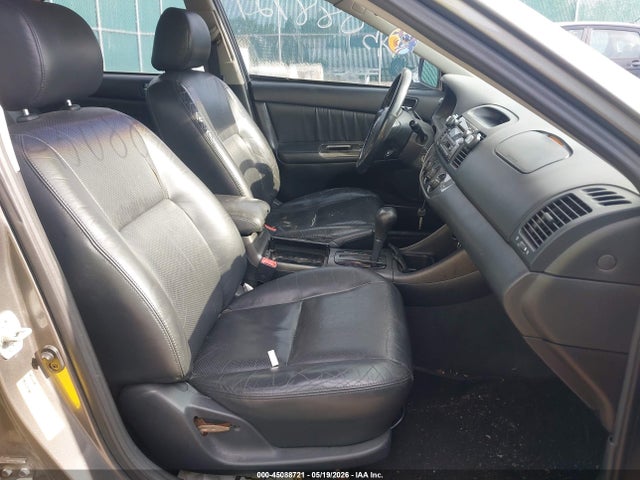 45088721 :رقم المزاد ، 4T1BF30KX2U538030 vin ، 2002 Toyota Camry Se مزاد بيع