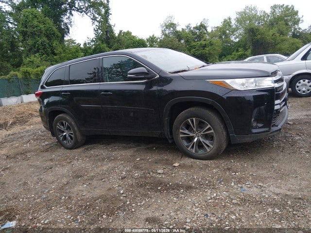 Продажа на аукционе авто 2018 Toyota Highlander Le, vin: 5TDBZRFH1JS906155, номер лота: 45088779