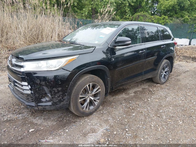 Продажа на аукционе авто 2018 Toyota Highlander Le, vin: 5TDBZRFH1JS906155, номер лота: 45088779