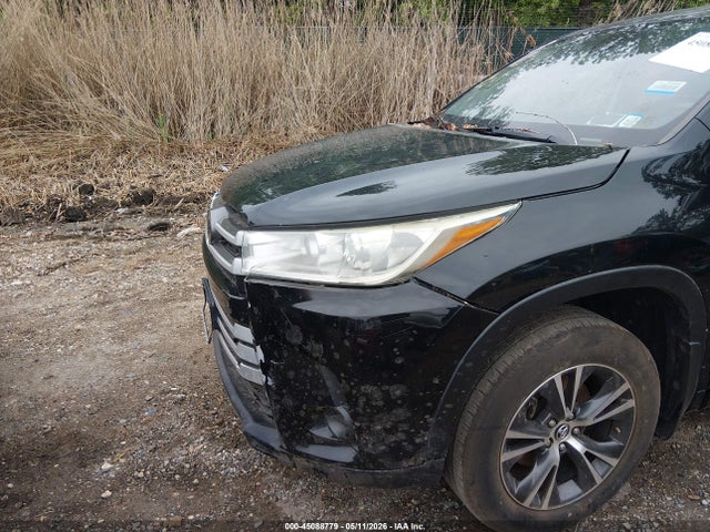 Продажа на аукционе авто 2018 Toyota Highlander Le, vin: 5TDBZRFH1JS906155, номер лота: 45088779
