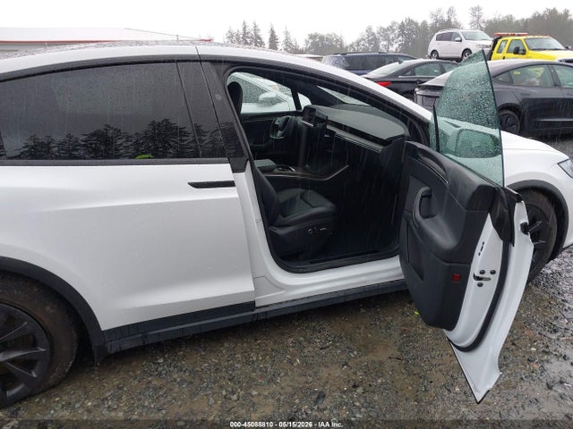 Продажа на аукционе авто 2022 Tesla Model X Dual Motor All-wheel Drive/plaid Tri Motor All-wheel Drive, vin: 7SAXCDE55NF362743, номер лота: 45088810