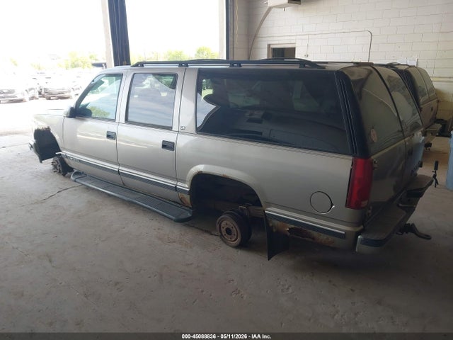 45088836 :رقم المزاد ، 1GNFK16R8XJ572557 vin ، 1999 Chevrolet Suburban 1500 Lt مزاد بيع