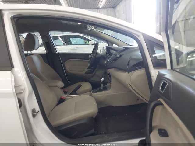Продажа на аукционе авто 2015 Ford Fiesta Se, vin: 3FADP4BJ2FM130142, номер лота: 45088861