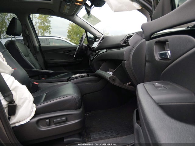 45088880 :رقم المزاد ، 5FNYF6H93HB084710 vin ، 2017 Honda Pilot Touring مزاد بيع