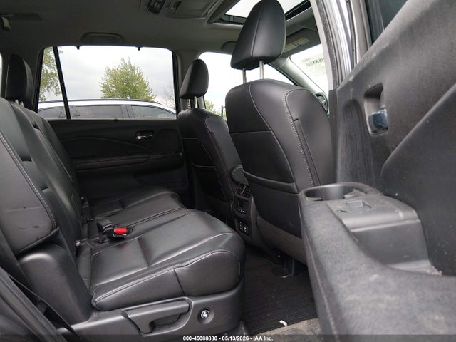 45088880 :رقم المزاد ، 5FNYF6H93HB084710 vin ، 2017 Honda Pilot Touring مزاد بيع