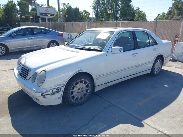 45088913 :رقم المزاد ، WDBJF65J4YB068601 vin ، 2000 Mercedes-benz E 320 مزاد بيع