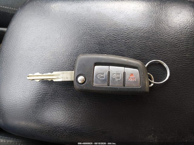 45088925 :رقم المزاد ، 5N1AT2MV3FC915702 vin ، 2015 Nissan Rogue S مزاد بيع