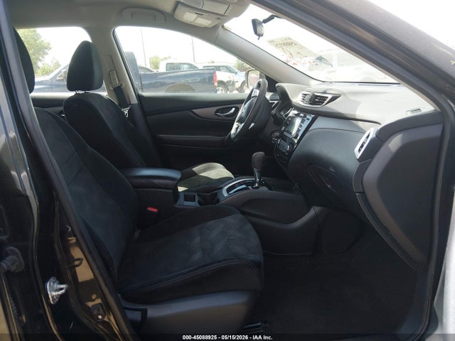 45088925 :رقم المزاد ، 5N1AT2MV3FC915702 vin ، 2015 Nissan Rogue S مزاد بيع