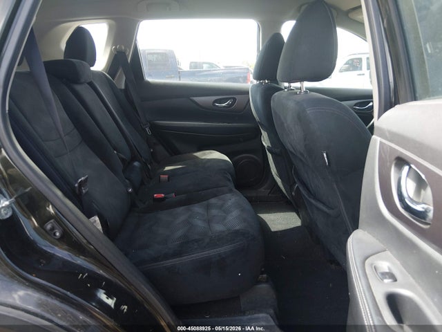45088925 :رقم المزاد ، 5N1AT2MV3FC915702 vin ، 2015 Nissan Rogue S مزاد بيع