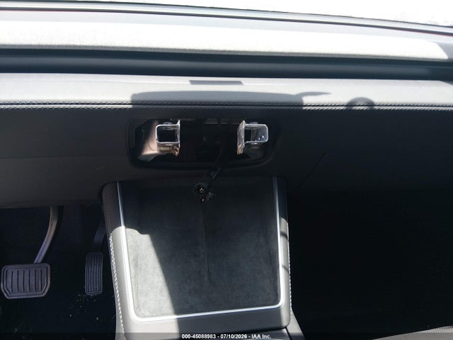 Продаж на аукціоні авто 2026 Tesla Model Y Premium Rear-wheel Drive/rear-wheel Drive, vin: 7SAYGDED1TA582987, номер лоту: 45088983