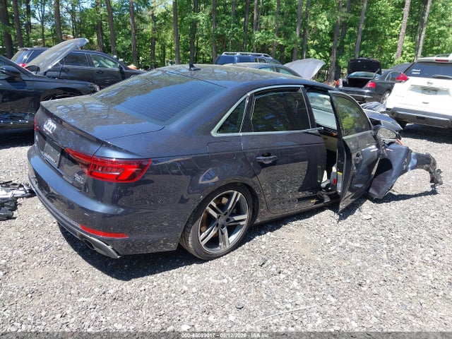 Продажа на аукционе авто 2018 Audi A4, vin: WAUENAF42JA090218, номер лота: 45089017
