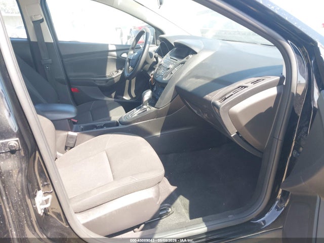 Ford FOCUS SE 2017 1FADP3F21HL329149 Image 5