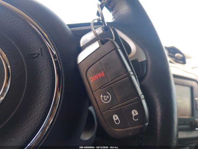 45089084 :رقم المزاد ، ZACCJBCB8HPE68552 vin ، 2017 Jeep Renegade Trailhawk 4x4 مزاد بيع