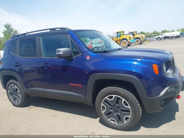 45089084 :رقم المزاد ، ZACCJBCB8HPE68552 vin ، 2017 Jeep Renegade Trailhawk 4x4 مزاد بيع