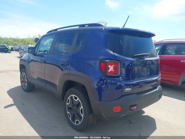 45089084 :رقم المزاد ، ZACCJBCB8HPE68552 vin ، 2017 Jeep Renegade Trailhawk 4x4 مزاد بيع