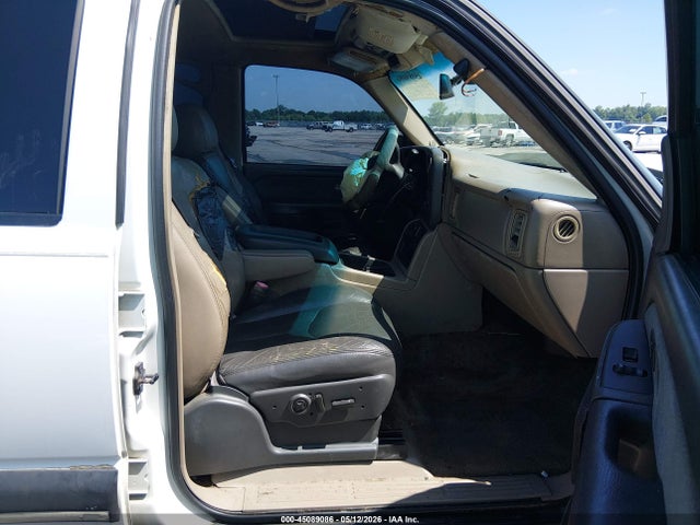 45089086 :رقم المزاد ، 3GNEC13T83G251400 vin ، 2003 Chevrolet Avalanche 1500 مزاد بيع