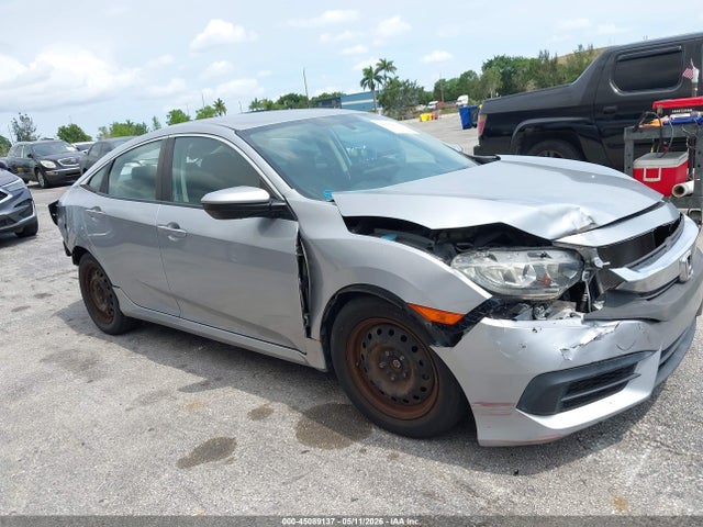 Продажа на аукционе авто 2018 Honda Civic Lx, vin: 2HGFC2F59JH598913, номер лота: 45089137