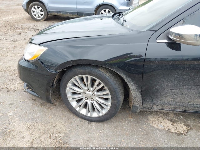 45089157 :رقم المزاد ، 1C3CCBCGXDN592450 vin ، 2013 Chrysler 200 Limited مزاد بيع